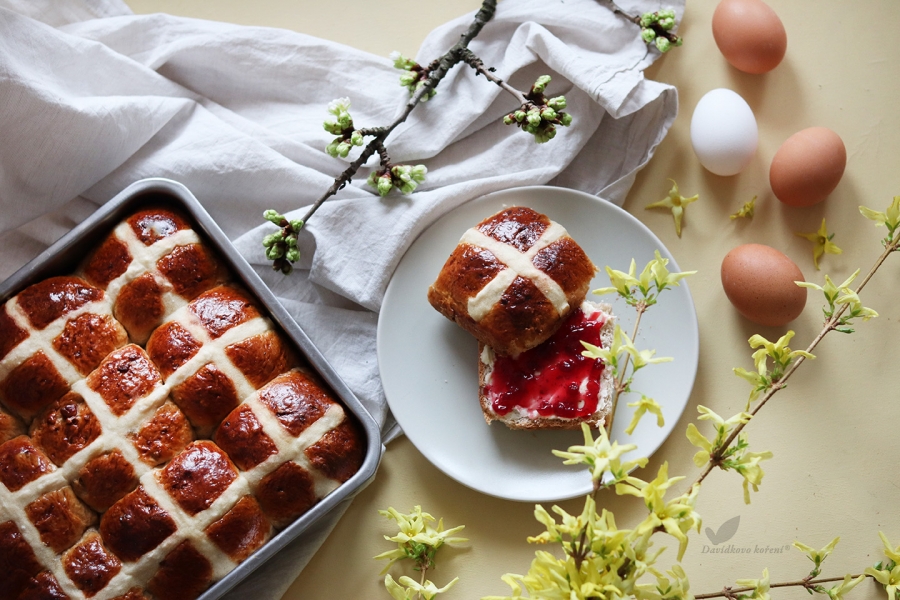  Tradičné veľkonočné Hot cross buns