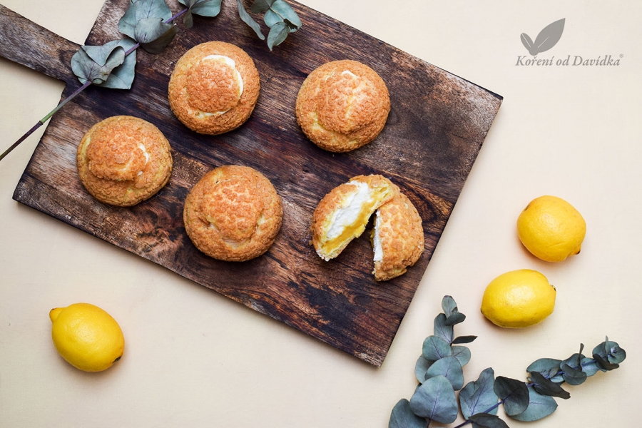 Choux so smotanovým krémom a lemon curd